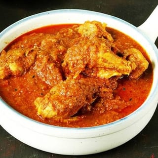 Achari Chicken (Half Tray)